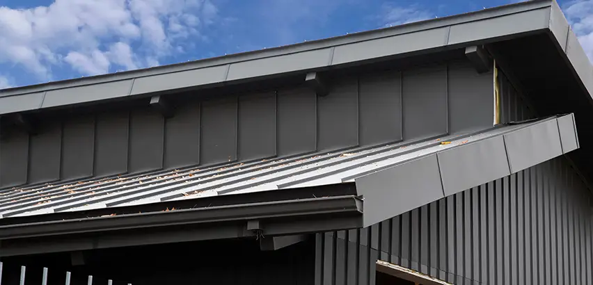 Professional Roof Eaves Installation Services in Racine, WI