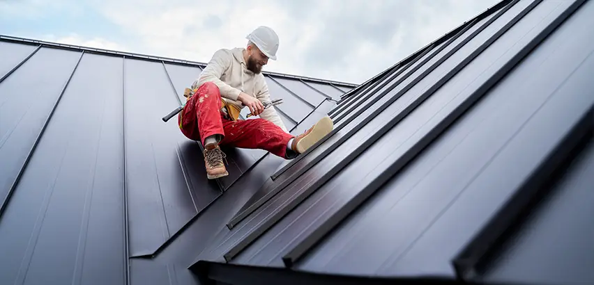 Professional Roof Valley Installation Services in Racine, WI