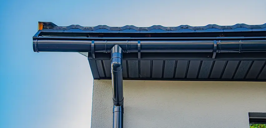 Professional Soffits and Fascia Replacement Services in Racine, WI